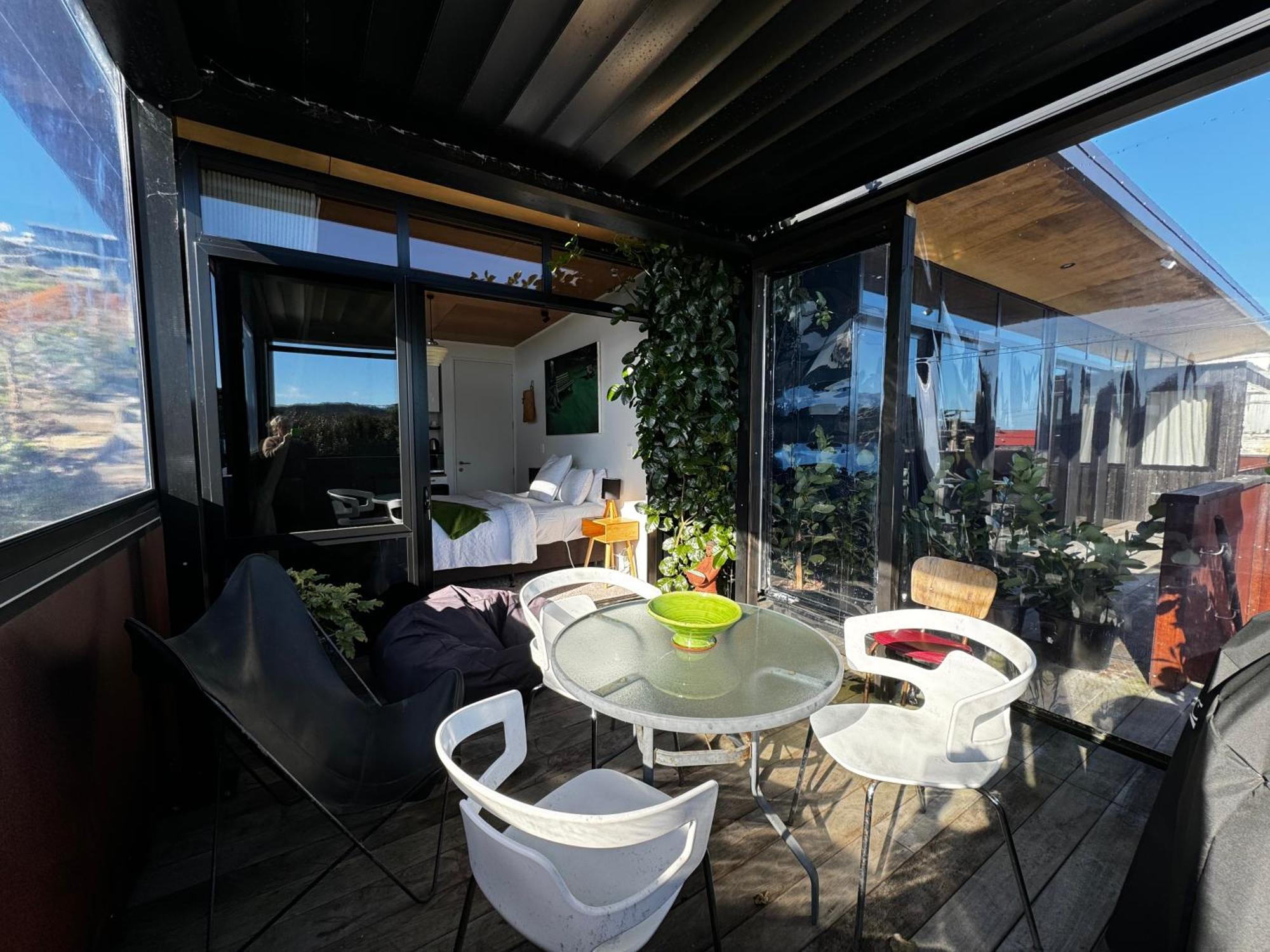 Studio With A View Raglan Bagian luar foto