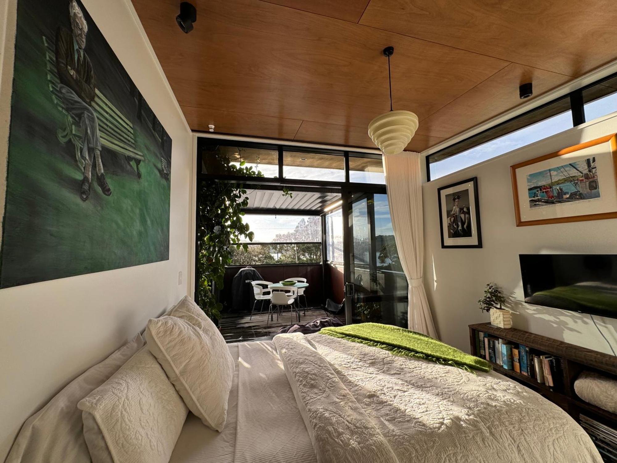 Studio With A View Raglan Bagian luar foto
